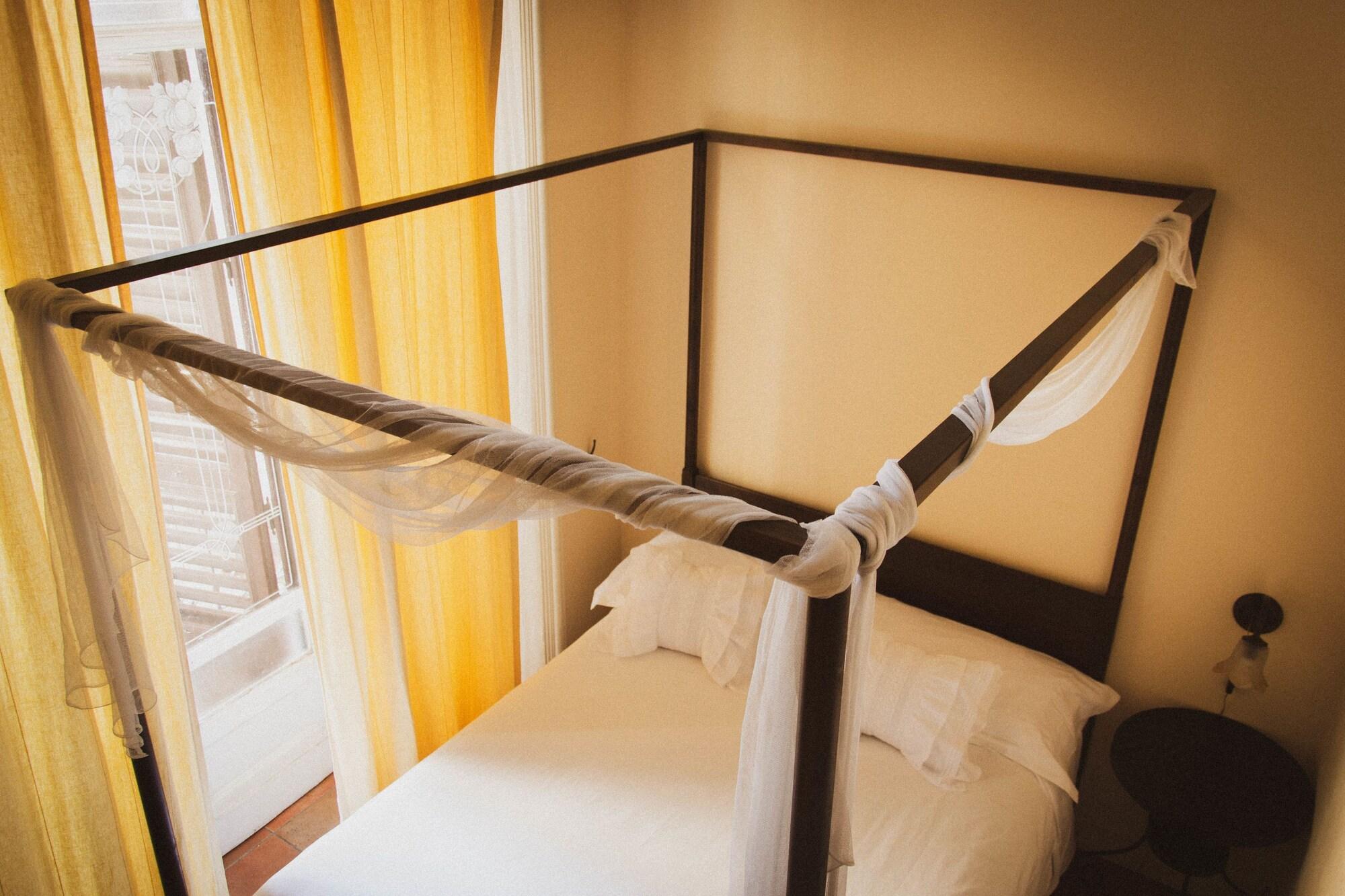 Bed and Breakfast Antica Dimora Caruso Катания Экстерьер фото