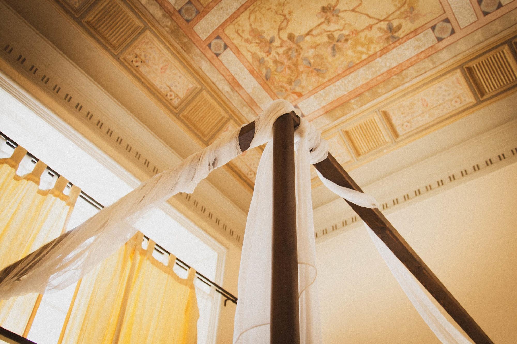 Bed and Breakfast Antica Dimora Caruso Катания Экстерьер фото