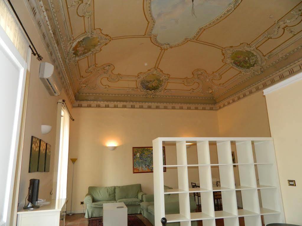 Bed and Breakfast Antica Dimora Caruso Катания Экстерьер фото