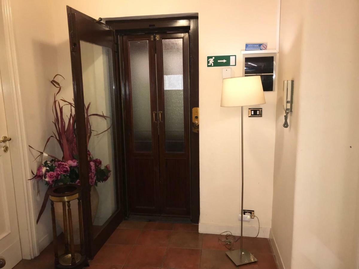 Bed and Breakfast Antica Dimora Caruso Катания Экстерьер фото